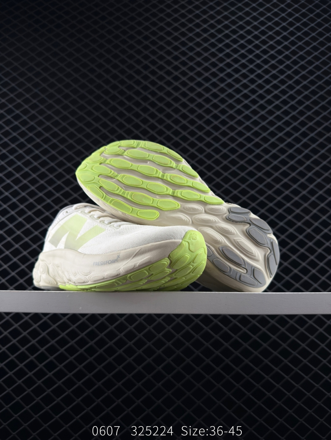 New Balance M1080LUM